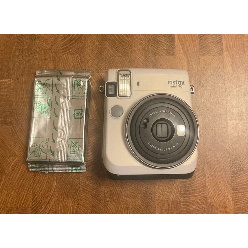 Fujifilm Instax Mini 70 Instant Film Camera - Moon White + FILM